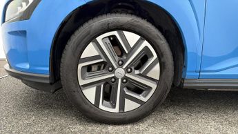 Hyundai KONA PREMIUM