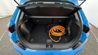 Hyundai KONA PREMIUM