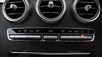 Mercedes-Benz GLC GLC 300 4MATIC AMG LINE