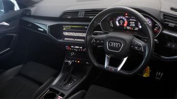Audi Q3 TFSI S LINE BLACK EDITION