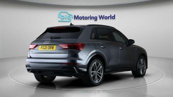 Audi Q3 TFSI S LINE BLACK EDITION