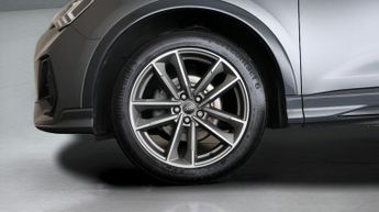 Audi Q3 TFSI S LINE BLACK EDITION