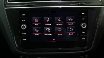 Volkswagen Tiguan R-LINE TSI DSG