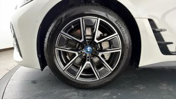BMW i4 EDRIVE40 M SPORT