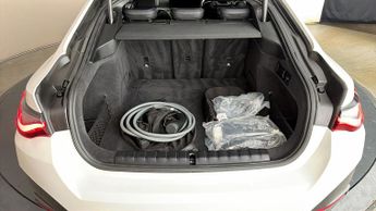 BMW i4 EDRIVE40 M SPORT