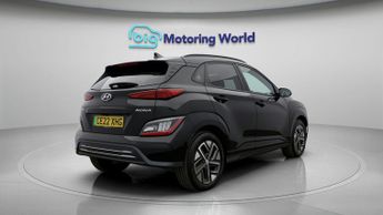 Hyundai KONA PREMIUM