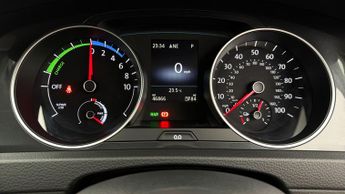 Volkswagen e-Golf E-GOLF
