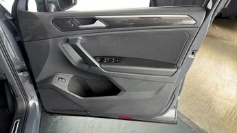 Volkswagen Tiguan ELEGANCE TSI DSG