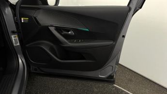 Peugeot E-2008 ALLURE PREMIUM