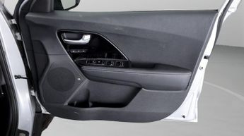 Kia Niro 4 PLUS
