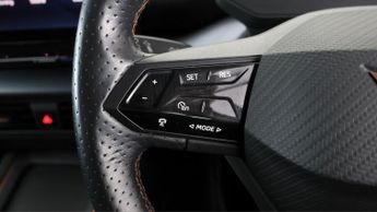 CUPRA Born V1