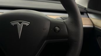Tesla Model Y BASE