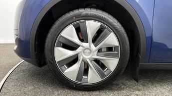 Tesla Model Y BASE