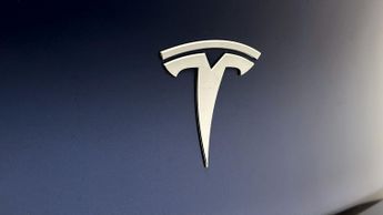 Tesla Model Y BASE