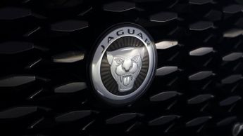Jaguar F-PACE R-DYNAMIC SE BLACK