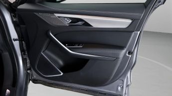 Jaguar F-PACE R-DYNAMIC SE BLACK