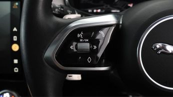 Jaguar F-PACE R-DYNAMIC SE BLACK