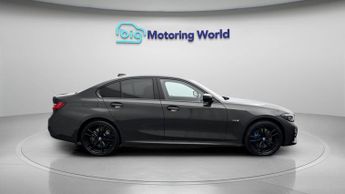 BMW 3 Series 330E M SPORT PRO EDITION