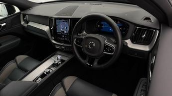 Volvo XC60 B5 PLUS AWD