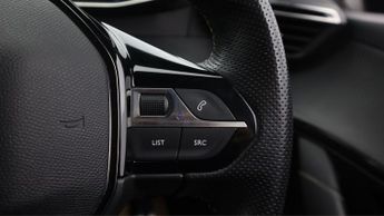 Peugeot E-208 GT