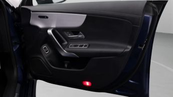 Mercedes-Benz CLA CLA 180 AMG LINE