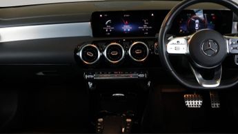 Mercedes-Benz CLA CLA 180 AMG LINE
