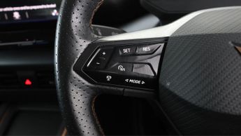 CUPRA Born V1