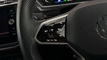 Volkswagen Tiguan R-LINE EDITION TSI DSG