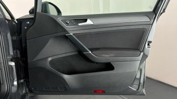 Volkswagen e-Golf E-GOLF