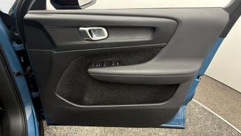 Volvo C40 RECHARGE CORE
