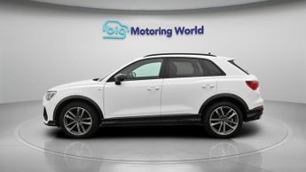 Audi Q3 TFSI S LINE BLACK EDITION