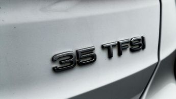 Audi Q3 TFSI S LINE BLACK EDITION