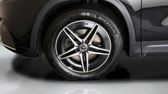 Mercedes-Benz EQA EQA 300 4MATIC AMG LINE