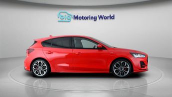Ford Focus ST-LINE X