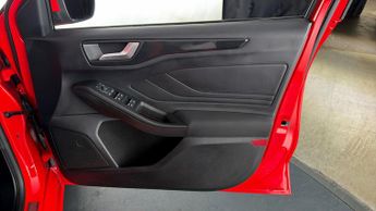 Ford Focus ST-LINE X