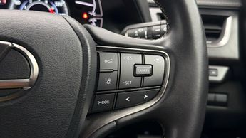 Lexus UX 250H