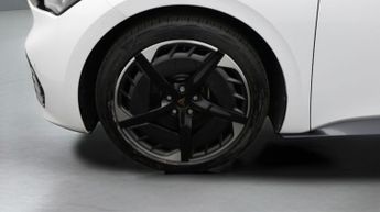 CUPRA Born V3