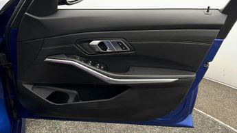 BMW 3 Series 320I M SPORT