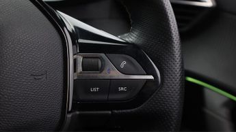 Peugeot E-2008 GT LINE