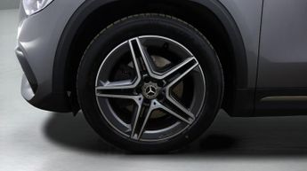 Mercedes-Benz GLA GLA 180 AMG LINE