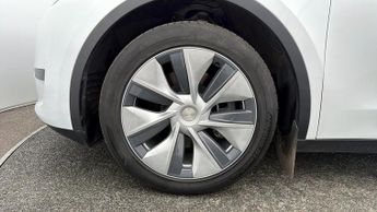 Tesla Model Y BASE
