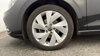 Volkswagen Golf STYLE ETSI DSG