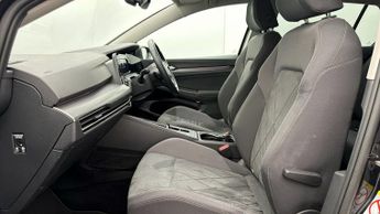 Volkswagen Golf STYLE ETSI DSG