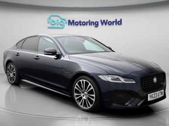Jaguar XF R-DYNAMIC SE BLACK