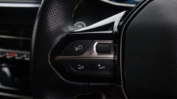 Peugeot E-208 GT