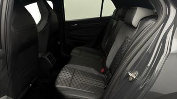 Volkswagen Golf R-LINE TDI DSG