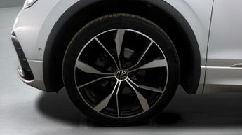 Volkswagen Tiguan R-LINE TSI DSG