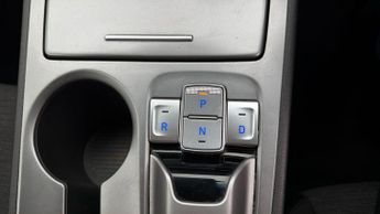 Hyundai KONA PREMIUM