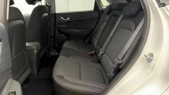 Hyundai KONA PREMIUM