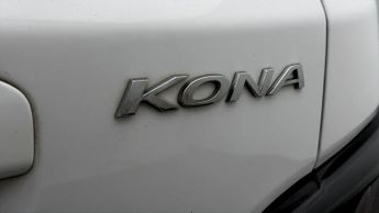 Hyundai KONA PREMIUM